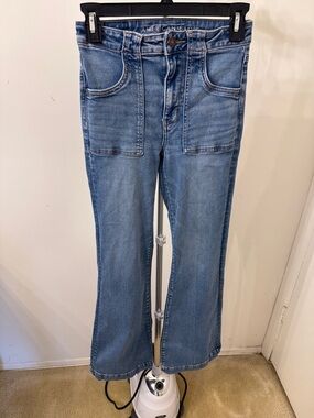 American Eagle Outfitters Light Blue Wide-Leg Patch Pocket Jeans